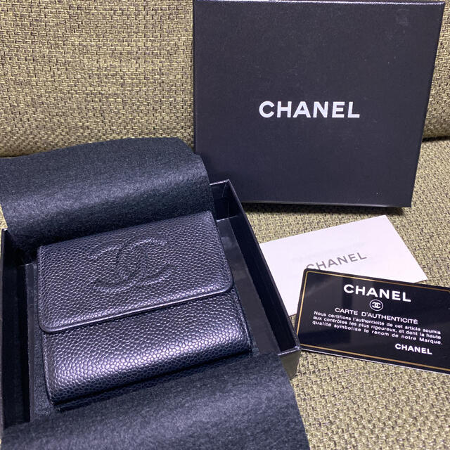 CHANEL Wホック　折財布