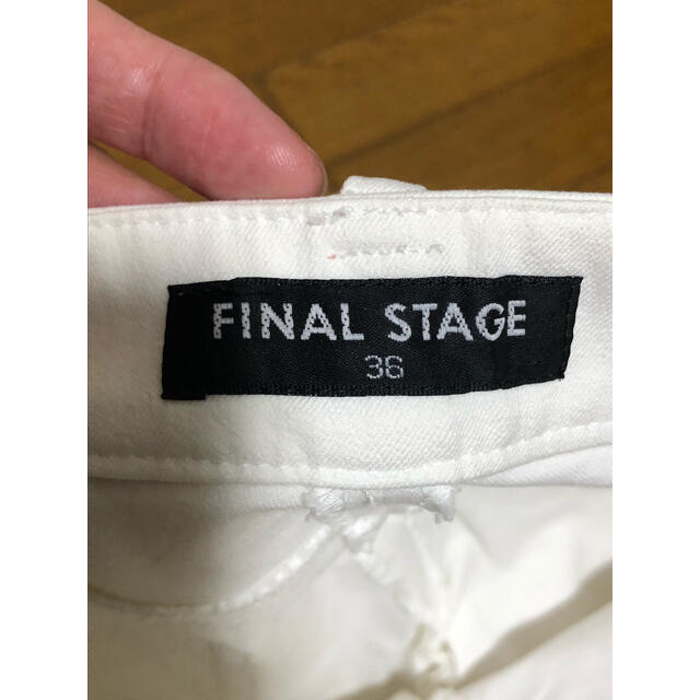 FINAL STAGE(ファイナルステージ)のファイナルステージ　ホワイトデニム　38 レディースのパンツ(ハーフパンツ)の商品写真