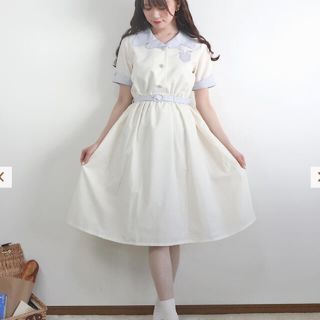 F i.n.t - フィント シナモロール コラボ クレリック開衿ワンピースの