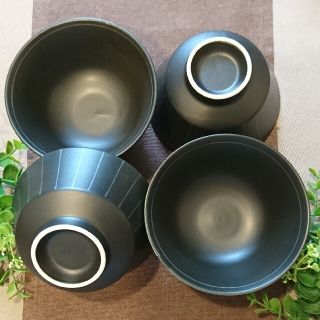 新品 美濃焼 黒 十草柄 茶碗 4セット(食器)