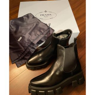 プラダ(PRADA)のプラダPRADAモノリス　国内未発売アーモンドトゥブーツ黒38(ブーツ)