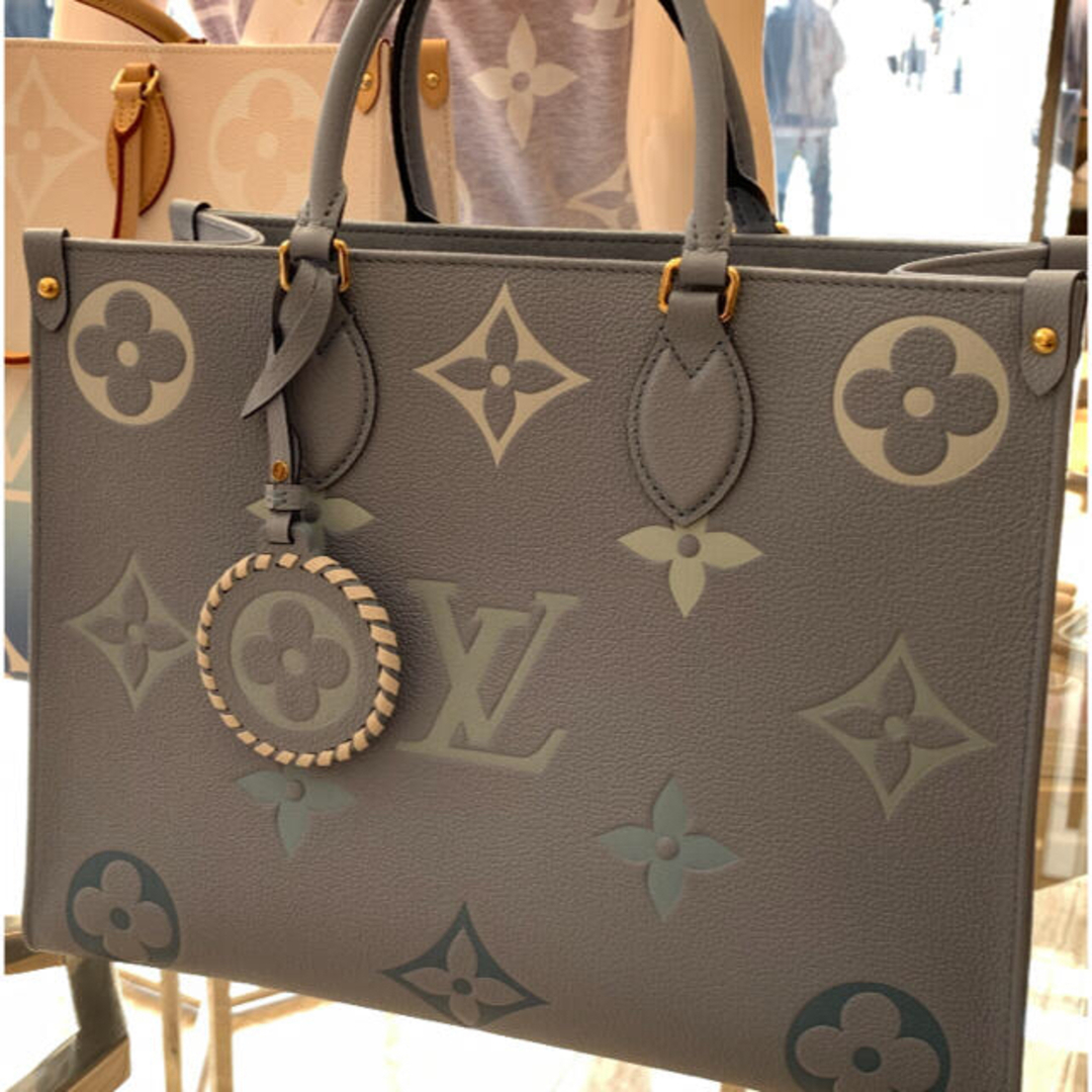 LOUIS VUITTON - オンザゴーMM 新品 ブルーの通販 by meru's shop ...