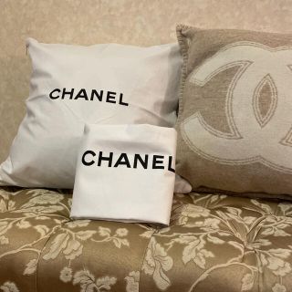 シャネル(CHANEL)のCHANEL クッションカバー 正規品 シャネル 保存袋 カバー セット 白(クッションカバー)