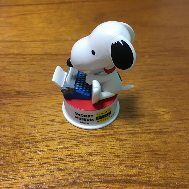 SNOOPY(スヌーピー)のスヌーピーミュージアム✿︎カプセルトイ エンタメ/ホビーのおもちゃ/ぬいぐるみ(キャラクターグッズ)の商品写真