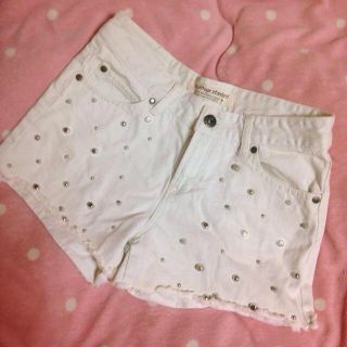 スタッズ付きショートパンツ(ショートパンツ)