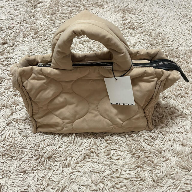 ZARA - ザラ ZARA キルティングトートバッグ キルティングバッグ ZARA - ザラ ZARA キルティングトートバッグ キルティングバッグ