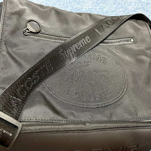 Supreme(シュプリーム)の【値下げ】SUPREME × LACOSTE Messenger Bag メンズのバッグ(メッセンジャーバッグ)の商品写真