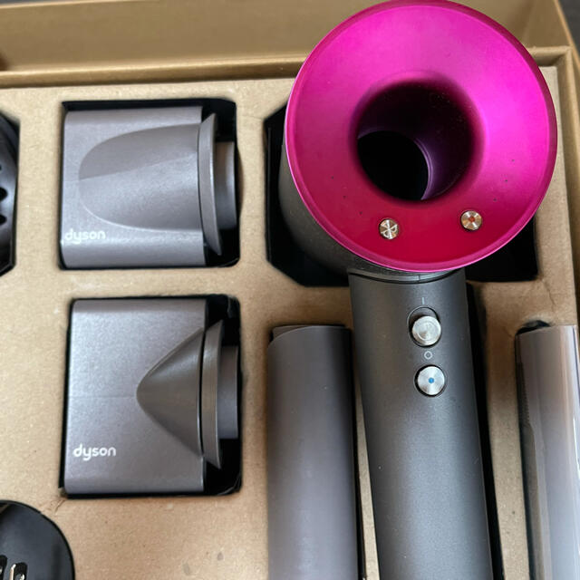 ダイソンヘアドライヤーピンク dyson HD03 【お気に入り】 www.toyotec.com