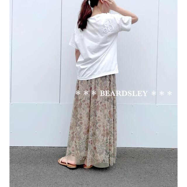 BEARDSLEY(ビアズリー)の今季 新品 17600円 BEARDSLEY ビアズリー イニシャル刺繍Tシャツ レディースのトップス(Tシャツ(半袖/袖なし))の商品写真