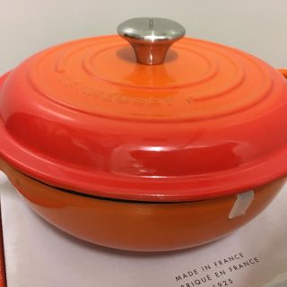 ルクルーゼ(LE CREUSET)のル・クルーゼ　🧡限定レアなマルミット22㌢　オレンジ　新品　🧡(鍋/フライパン)