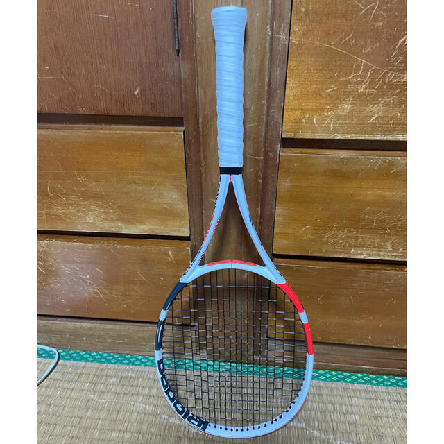 Babolat(バボラ)のバボラ　ピュアストライク　18×20 2本 スポーツ/アウトドアのテニス(ラケット)の商品写真