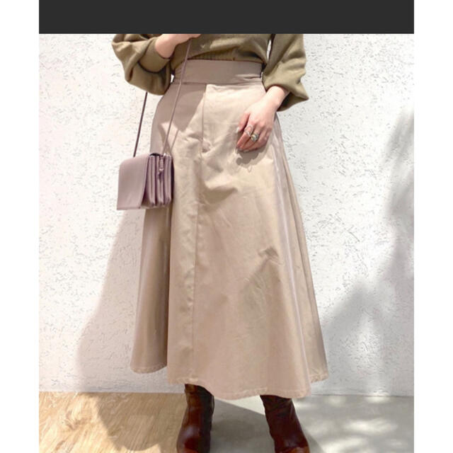 Andemiu(アンデミュウ)のフロントステッチフレアスカート レディースのスカート(その他)の商品写真