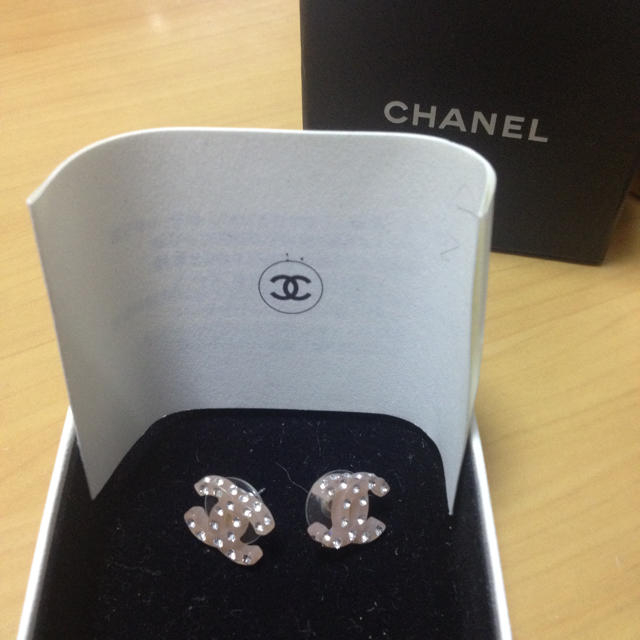 CHANEL - シャネル♡ラインストーンピアス