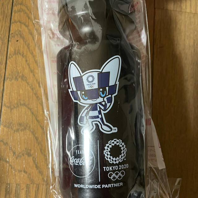 コカ・コーラ(コカコーラ)のコカコーラオリンピックスクイズボトル２個セット エンタメ/ホビーのコレクション(ノベルティグッズ)の商品写真