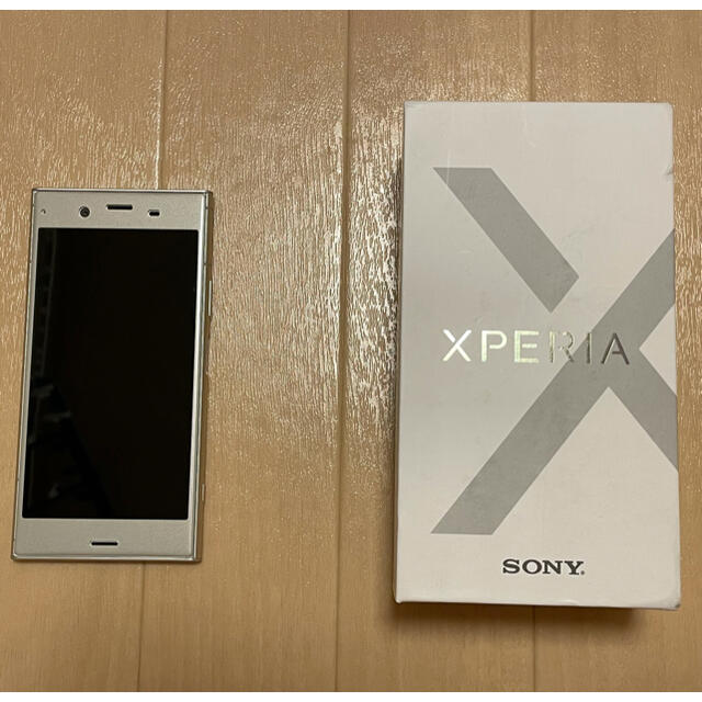 Xperia(エクスペリア)のSony Xperia XZ1 G8341  Silver SIMフリー スマホ/家電/カメラのスマートフォン/携帯電話(スマートフォン本体)の商品写真