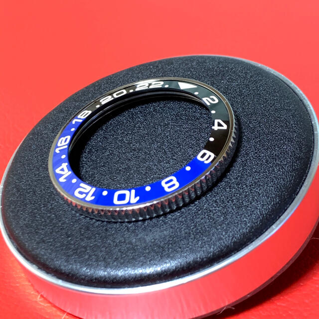 SEIKO(セイコー)の新品未使用 SEIKO社外品カスタムベゼルインサート 青／黒 バットマン SKX メンズの時計(腕時計(アナログ))の商品写真