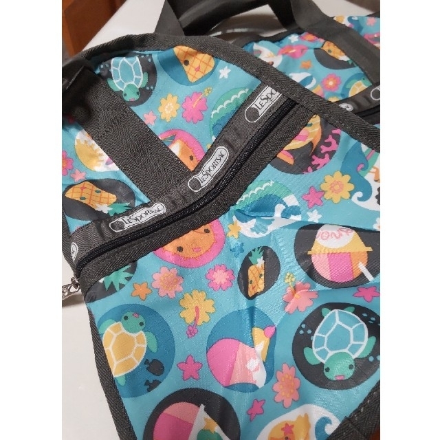 LeSportsac(レスポートサック)の【ハワイ＆グアム限定】未使用品　レスポートサック　ボストンバッグ レディースのバッグ(ボストンバッグ)の商品写真