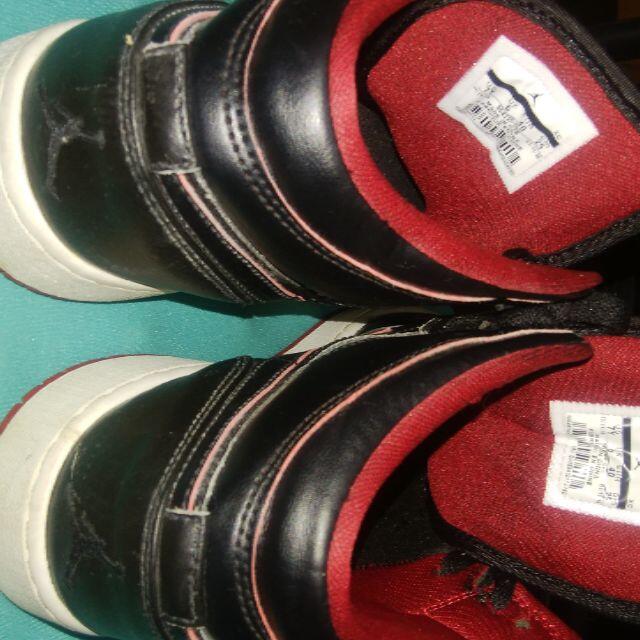 NIKE(ナイキ)のジョーダン１　黒赤　２５センチ メンズの靴/シューズ(スニーカー)の商品写真