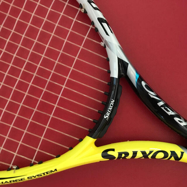 Srixon(スリクソン)のスリクソン 硬式テニスラケット Revo3.0 USED スポーツ/アウトドアのテニス(ラケット)の商品写真