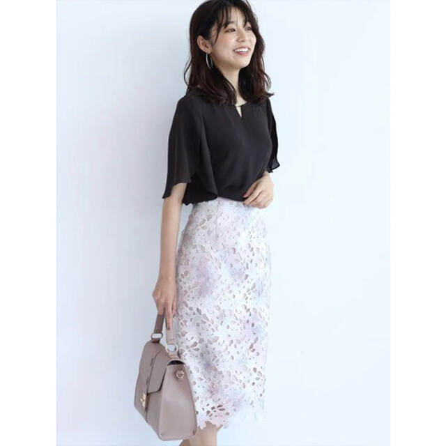 新品タグ付き】ジャスグリッティー♡レースプリントタイトスカート www ...