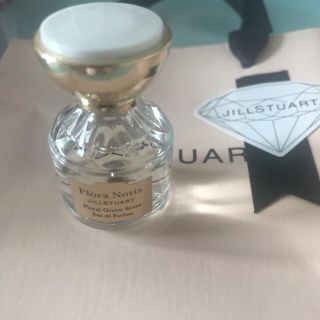 ジルスチュアート(JILLSTUART)のフローラノーティス　フローラルグリーン(香水(女性用))