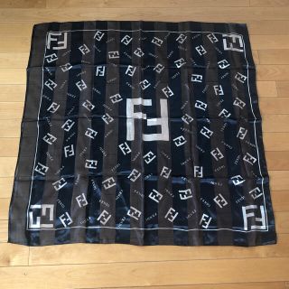 フェンディ(FENDI)の【最終値下げ】FENDI♦︎スカーフ(バンダナ/スカーフ)