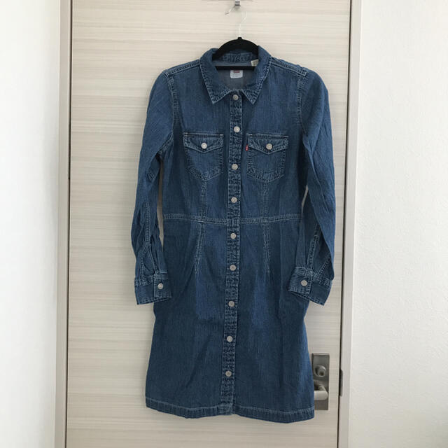 Levi's - 新品未使用 リーバイス デニムシャツ デニム ワンピース Mサイズの通販 by R's shop｜リーバイスならラクマ