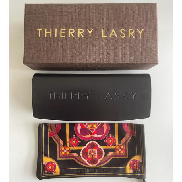 DEUXIEME CLASSE(ドゥーズィエムクラス)のTHIERRY LASRY　ティエリーラスリー　サングラス レディースのファッション小物(サングラス/メガネ)の商品写真