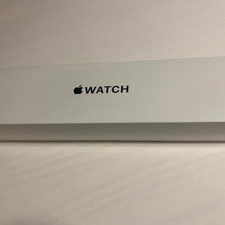 アップルウォッチ(Apple Watch)のApple Watch SE／40mm／GPSモデル／ホワイトスポーツバンド(スマートフォン本体)