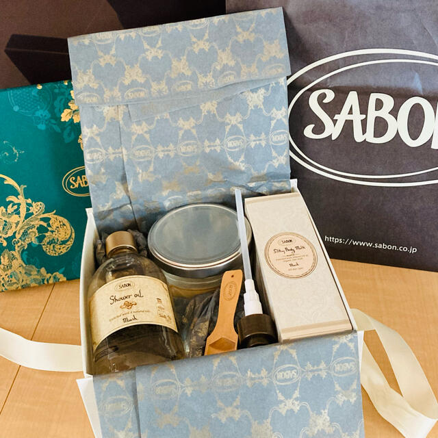 新品未使用】SABON ボディスクラブ・シャワーオイル等のギフトセット-