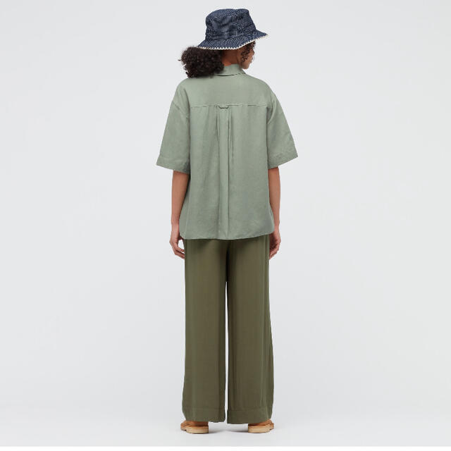 UNIQLO(ユニクロ)のUNIQLO×J.W ANDERSON リネンブレンドプルオーバーシャツ　XL レディースのトップス(シャツ/ブラウス(半袖/袖なし))の商品写真