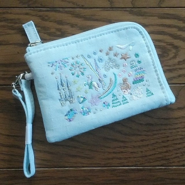 プチフルール フェアリーテイル リール付きパスケース シンデレラ 新品 シンデレラ パスケース 刺繍 定期入れ、プチフルール フェアリーテイル