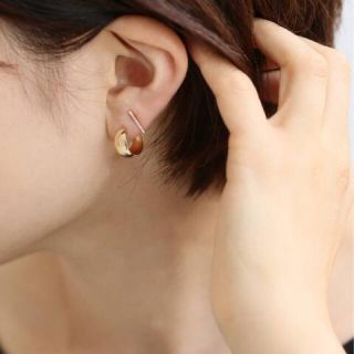 美品♡ミカヅキダイヤポイントフープピアス K10