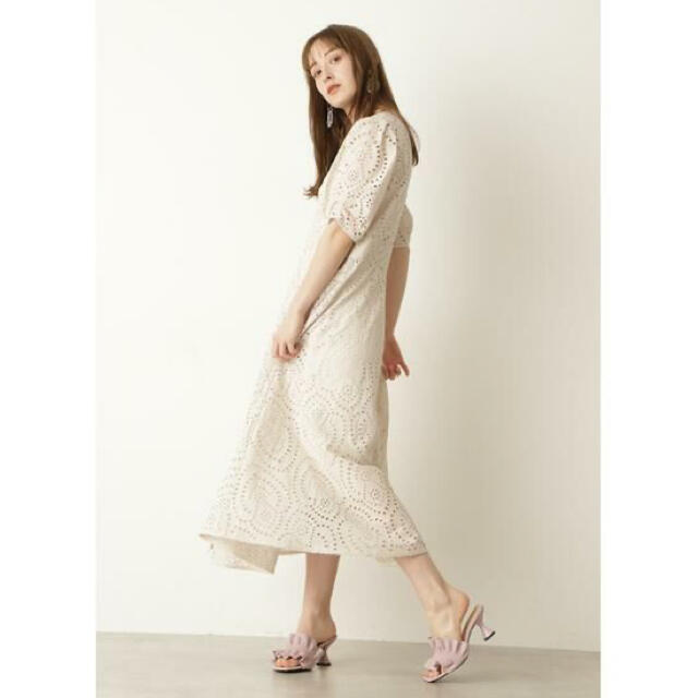 JILLSTUART(ジルスチュアート)のJILLSTUART／アンコットンエンブロイダリーワンピース／新品未使用 レディースのワンピース(ロングワンピース/マキシワンピース)の商品写真