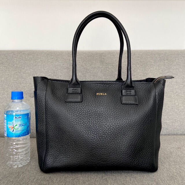 美品】FURLA トートバッグ シボ革 大容量 A4収納 カプリッチョ-eastgate.mk