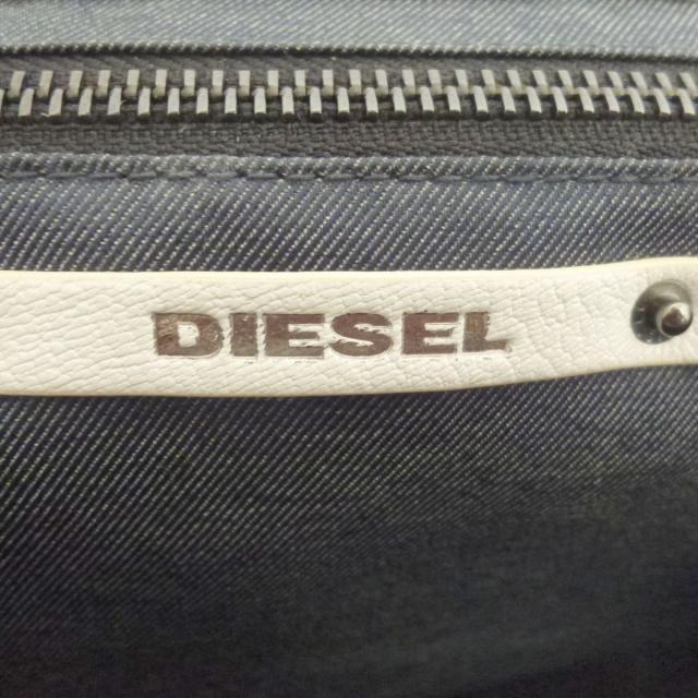 DIESEL(ディーゼル)のディーゼル ハンドバッグ - 白×ブルー レディースのバッグ(ハンドバッグ)の商品写真