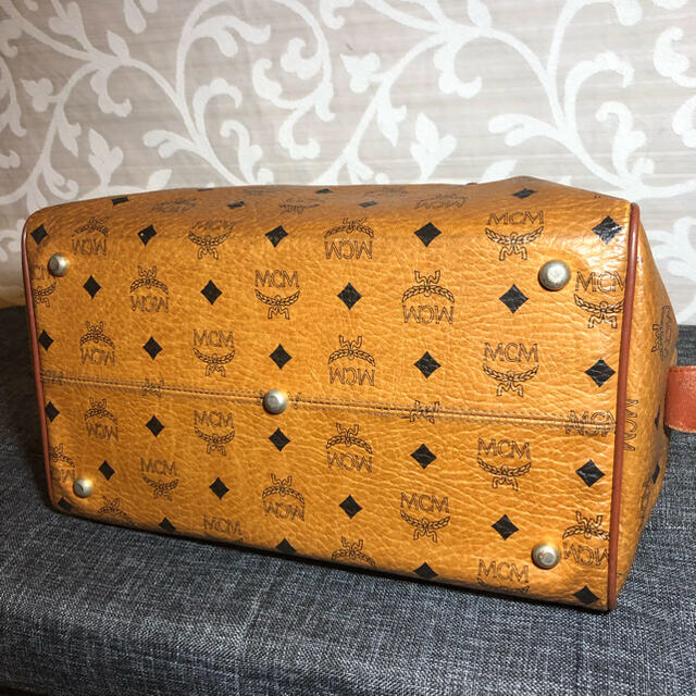 MCM(エムシーエム)の最終値下げ MCM ミニボストンバッグ ハンドバッグ レディースのバッグ(ボストンバッグ)の商品写真