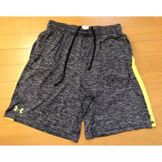 アンダーアーマー(UNDER ARMOUR)のアンダーアーマー ハーフパンツ　L(ショートパンツ)