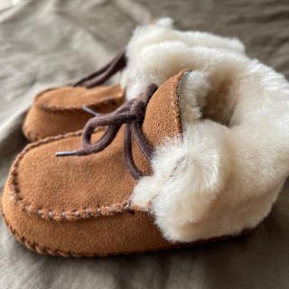 アグ(UGG)のUGG新品　ベビームートンブーツ(ブーツ)