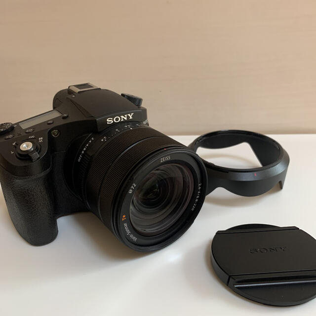SONY(ソニー)の未使用　ソニー デジタルカメラ Cyber-shot DSC-RX10M4 スマホ/家電/カメラのカメラ(コンパクトデジタルカメラ)の商品写真