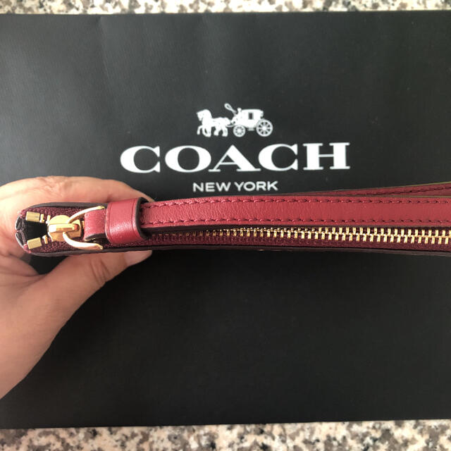COACH(コーチ)の美品❤︎COACH コーチ  リストレットポーチ レディースのファッション小物(ポーチ)の商品写真