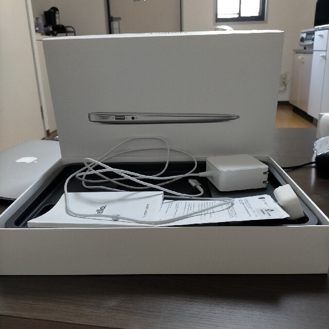Mac (Apple)(マック)のMacbook Air　マックブック スマホ/家電/カメラのPC/タブレット(ノートPC)の商品写真