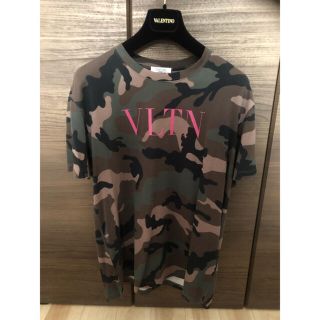 ヴァレンティノ(VALENTINO)のVALENTINO カモフラTシャツ　Mサイズ(Tシャツ/カットソー(半袖/袖なし))