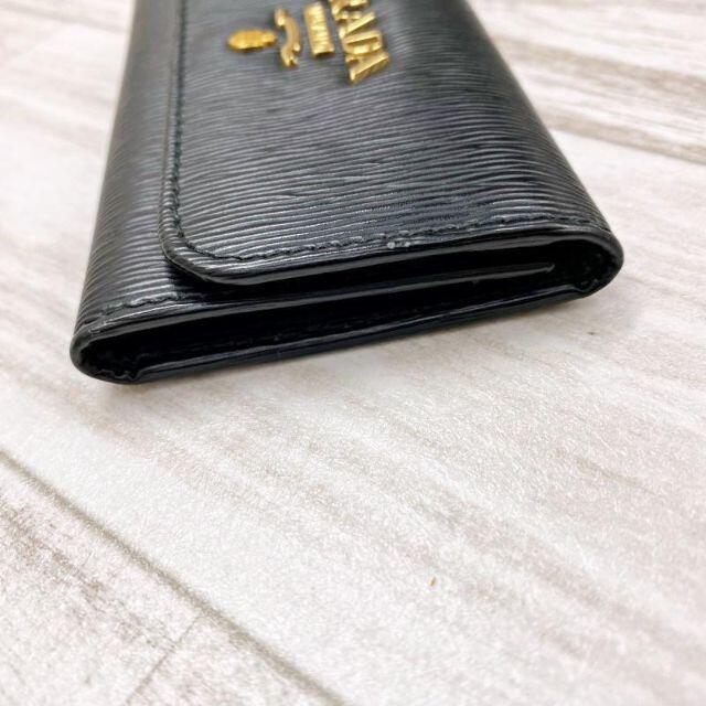 PRADA - プラダ 6連キーケース ブラック ゴールド金具 レザーの通販 by