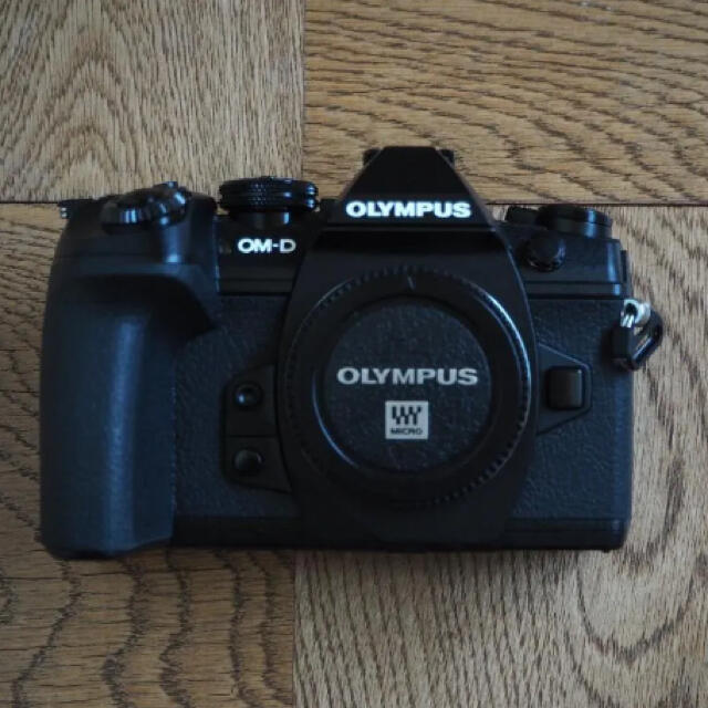 OLYMPUS(オリンパス)のOLYMPUS OM-D E-M1 Mark II ボディ スマホ/家電/カメラのカメラ(ミラーレス一眼)の商品写真