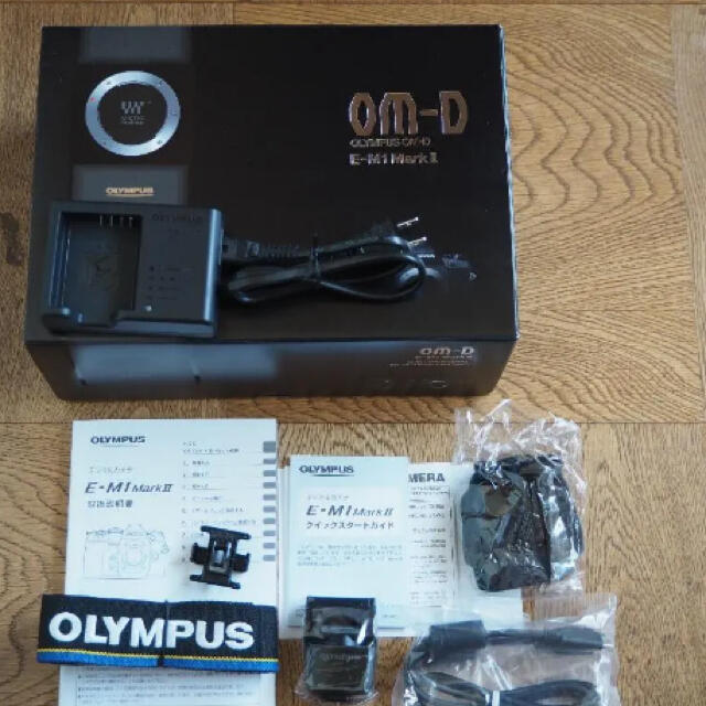 OLYMPUS(オリンパス)のOLYMPUS OM-D E-M1 Mark II ボディ スマホ/家電/カメラのカメラ(ミラーレス一眼)の商品写真