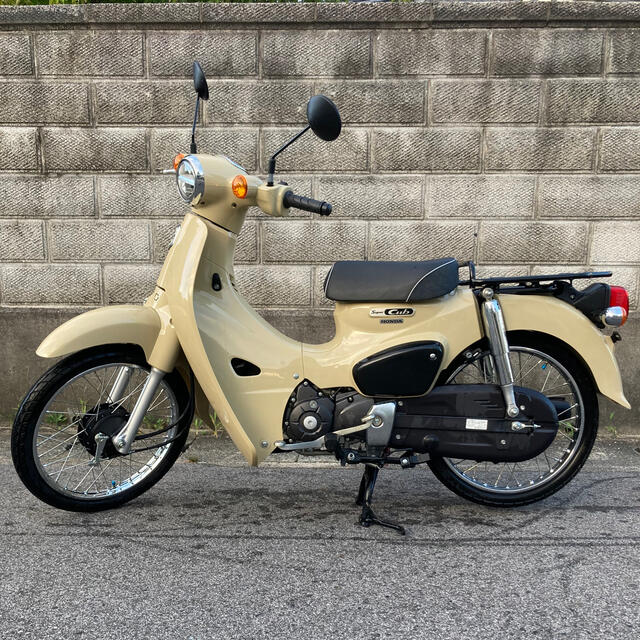 値引きセール！！スーパーカブ50 ストリート　超美車　低走行190km