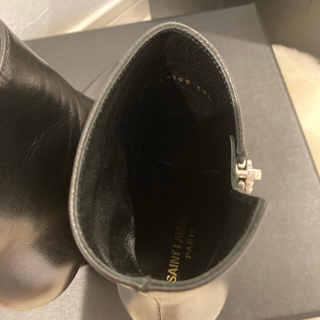 Saint Laurent(サンローラン)の【美品】サンローラン　ショートブーツ　35.5 レディースの靴/シューズ(ブーツ)の商品写真