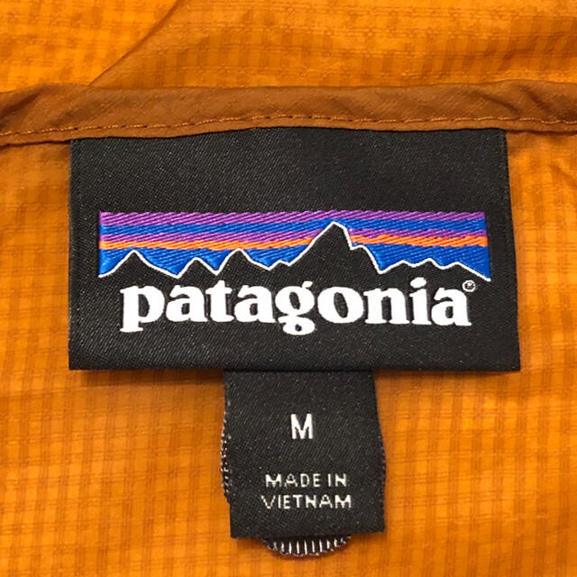 patagonia(パタゴニア)の【マサマサ18様専用】パタゴニア　フーディニジャケットM メンズのジャケット/アウター(ナイロンジャケット)の商品写真