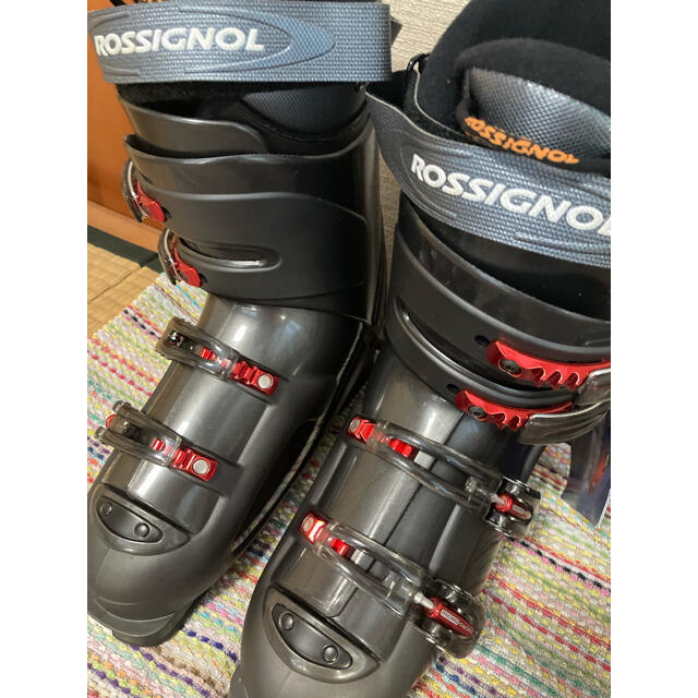 ROSSIGNOL(ロシニョール)のROSSIGNOL ロシニョール　axium 26cm スキー　ブーツ　未使用品 スポーツ/アウトドアのスキー(ブーツ)の商品写真